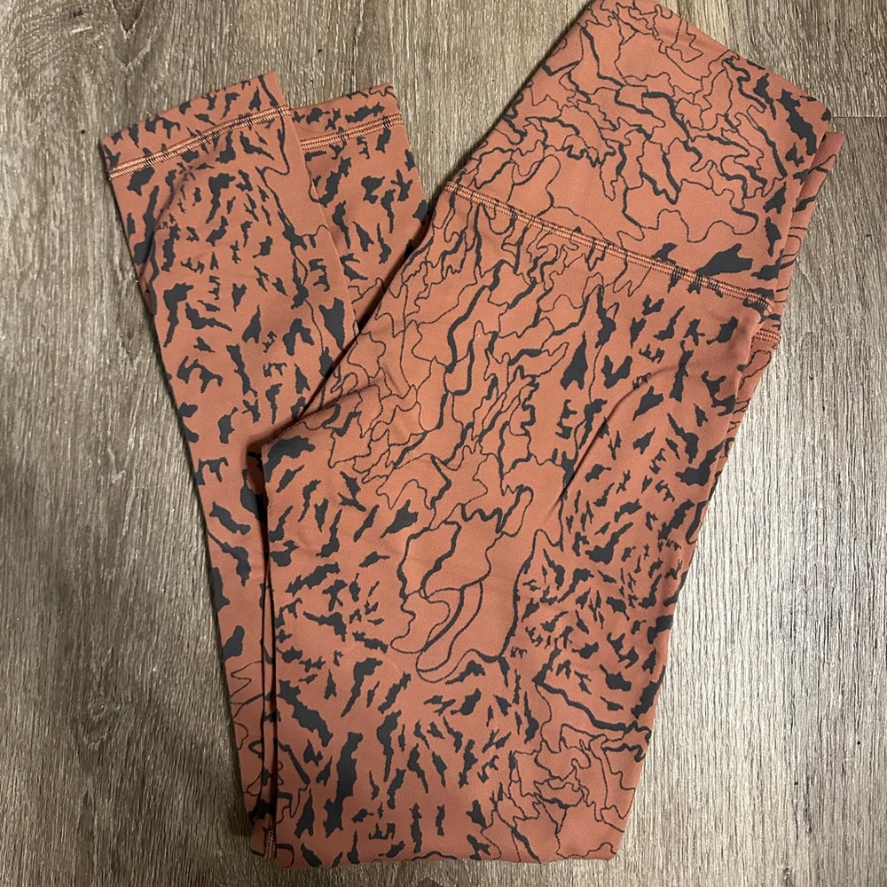 Lululemon Align High Rise 25” - Picture 4 of 4